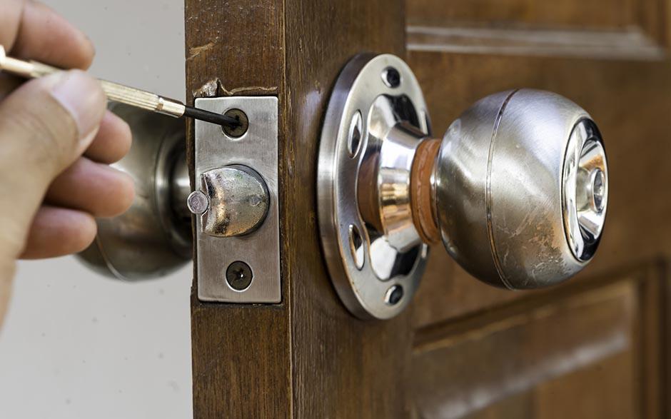 trouver un serrurier honnete Paris 10