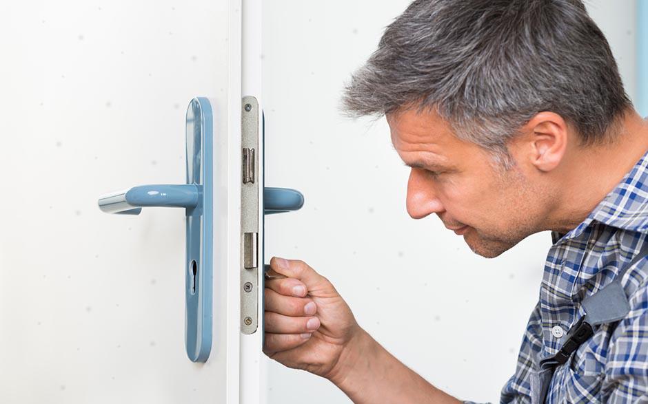 techniciens qualifiés serrurier ouverture de porte Alfortville